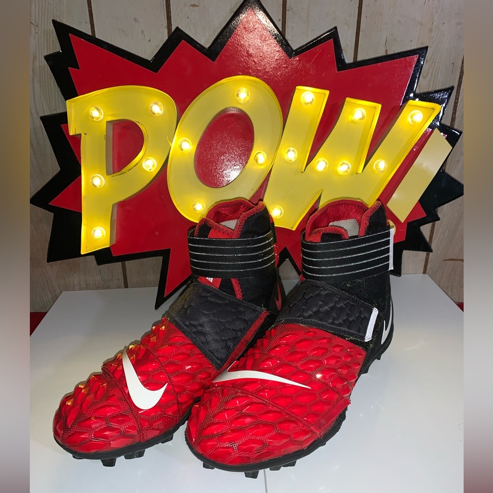 Nike Force Savage Elite 2 Football Cleats
Mens Size 11.5; Used - No Box